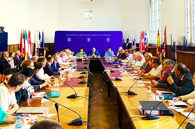 MADR a efectuat evaluarea investițiilor în fermele de reproducție pentru porc și pasăre