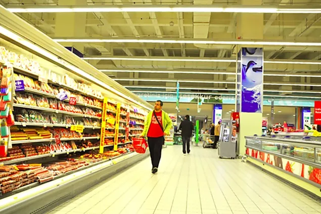 INS: Cifra de afaceri din comerţul prestat populaţiei