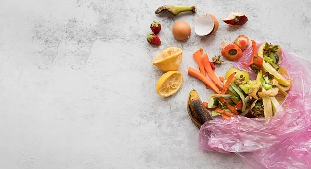 7 out of 10 Romanians intend to throw less food in the trash
