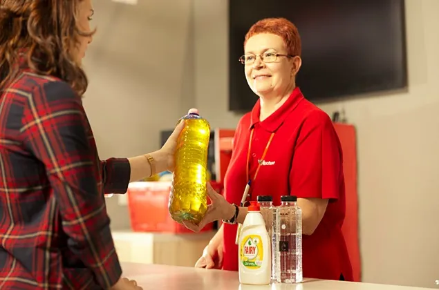 Record: 1 milion de litri de ulei alimentar uzat a fost colectat de Auchan România