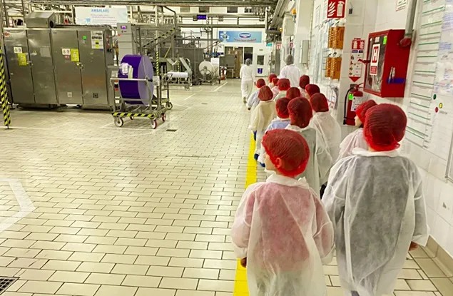 Danone România redeschide pentru copii porțile fabricii din București
