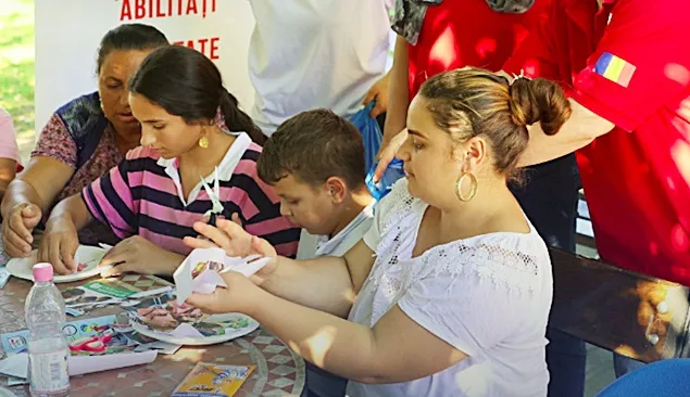 Danone oferă o masă caldă în centrele pentru copiii din zonele defavorizate
