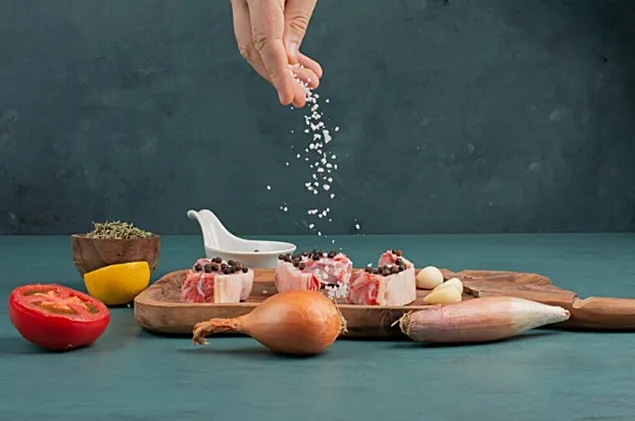 Cum abordează industria alimentară reducerea sării?