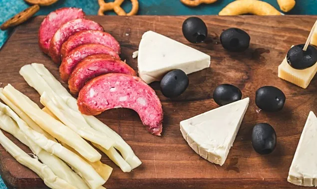Vizibilitatea în online a mărcilor de lactate şi carne în luna decembrie 2024