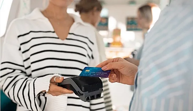O veste bună pentru retail: Adio bonuri fiscale pentru plățile cu cardul
