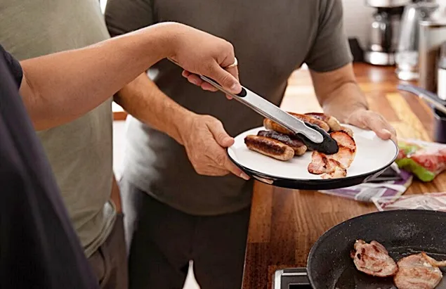 Restaurantele vor fi obligate să informeze consumatorii despre originea cărnii din mâncăruri